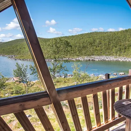 シャレー Moerkoe Moekki